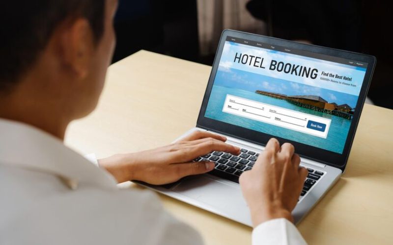 Hotel Bookings: Automated Price Trackers for Post-Booking Price Drops
